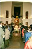 Dnia 11 listopada 2004 roku tradycyjnie wieczorna msza święta - celebrowana przez ks. Andrzeja Szymańskiego - gromadzi Komorowian na modlitwie za Ojczyznę oraz tych którzy za naszą wolność ponieśli ofiarę krwi