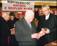 Prezydent Ryszard Kaczorowski i Wojciech Irmiński