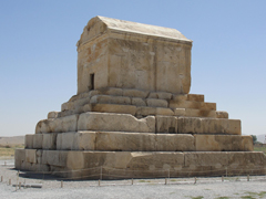 Grobowiec Cyrusa Wielkiego - legendarne miejsce pochówku wielkiego władcy.